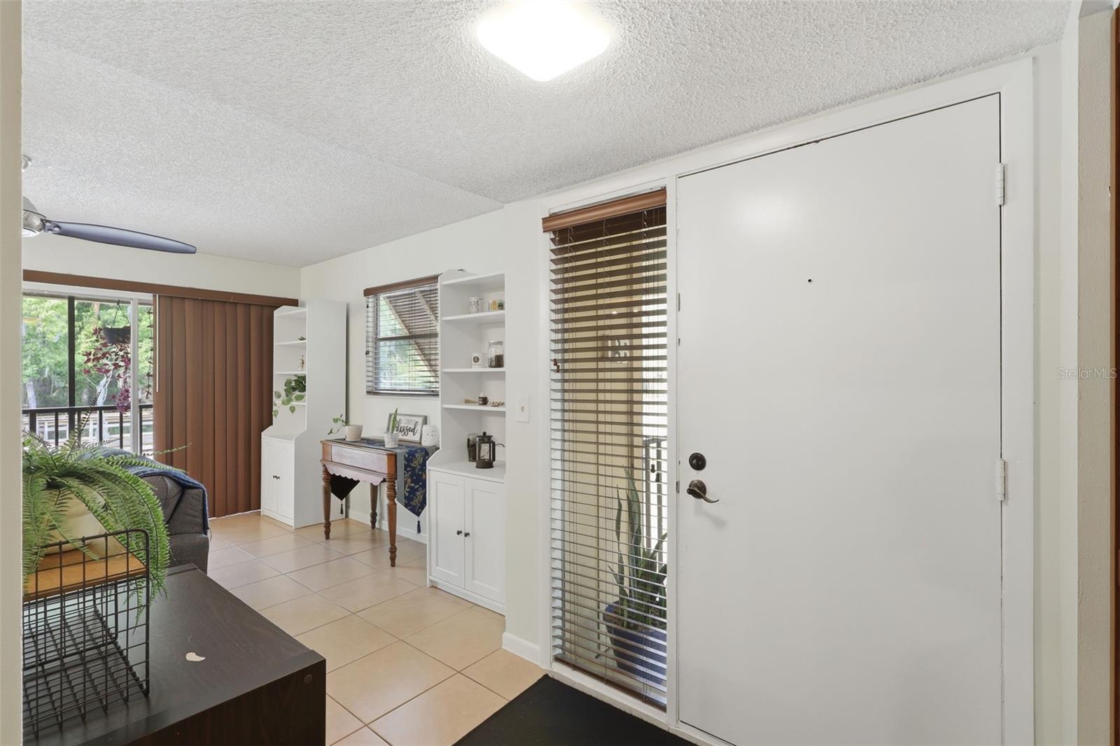 LAKESIDE CONDO APTS - Residential