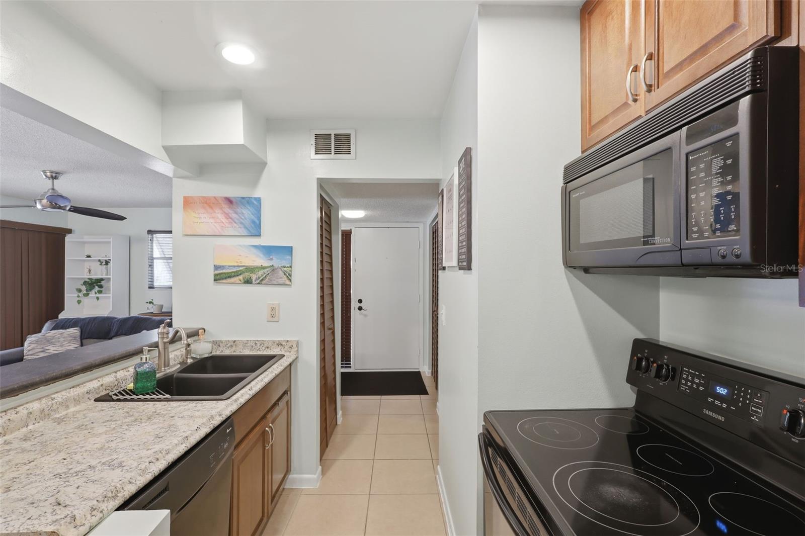 LAKESIDE CONDO APTS - Residential