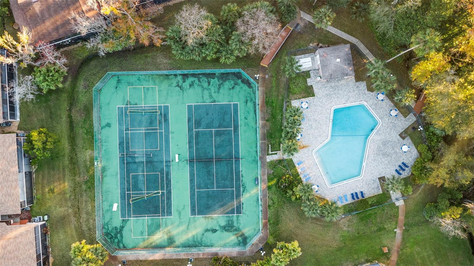 LAKESIDE CONDO APTS - Residential