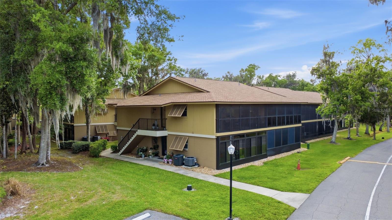 LAKESIDE CONDO APTS - Residential