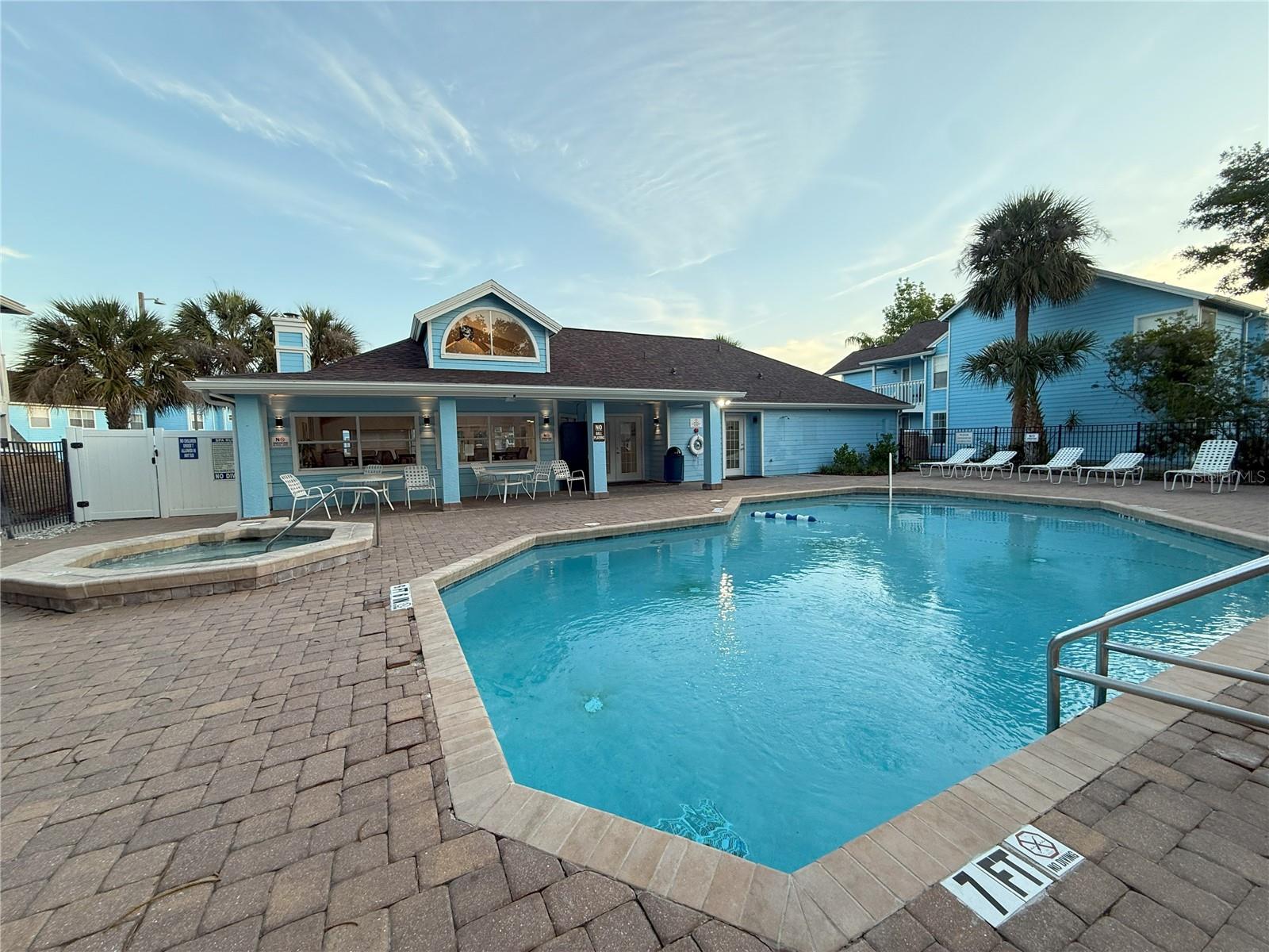 VILLAS AT SOMERSET THE - Residential