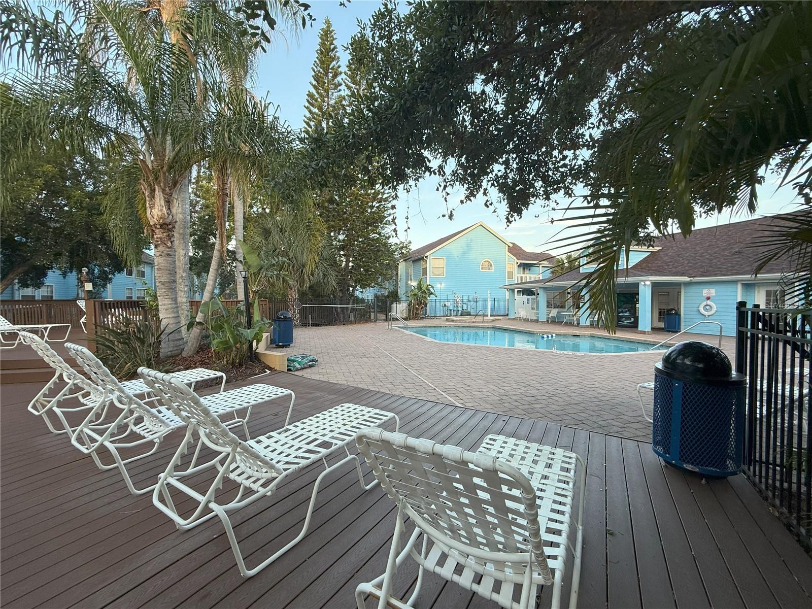 VILLAS AT SOMERSET THE - Residential