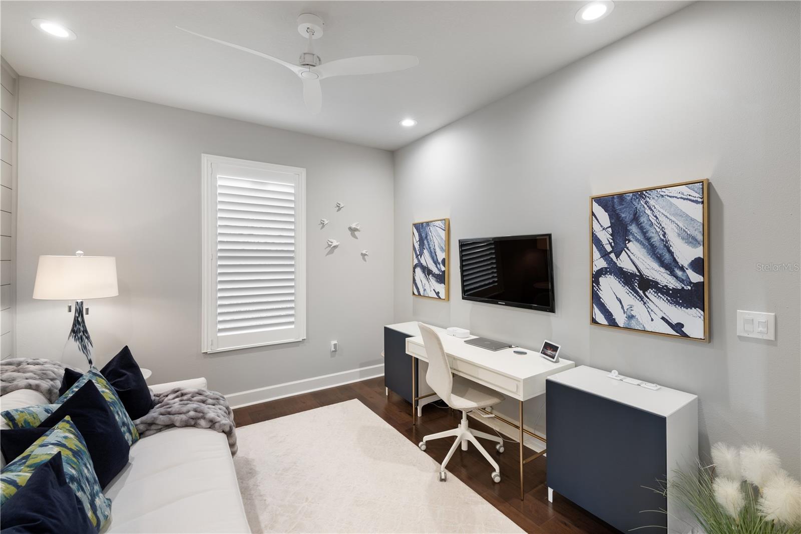 ESPLANADE PH I - Residential