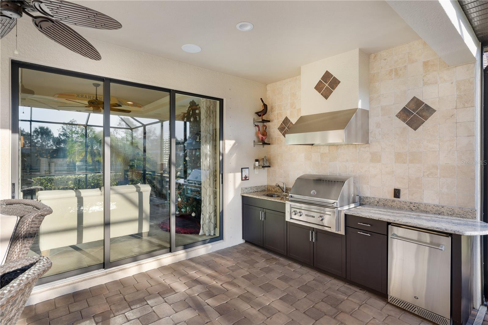 ESPLANADE PH I - Residential