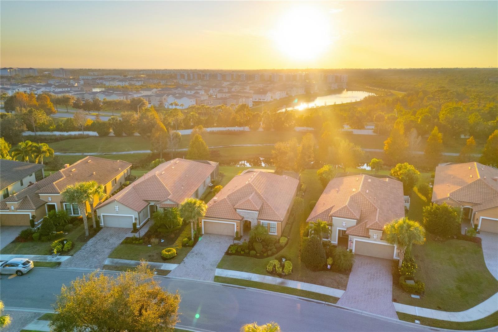 ESPLANADE PH I - Residential