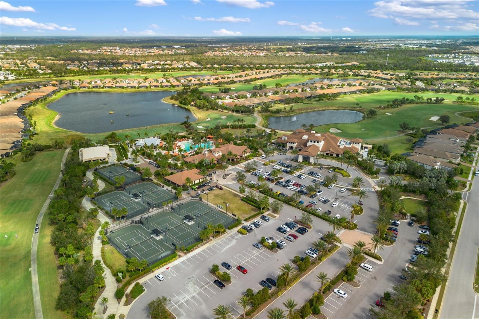 ESPLANADE PH I - Residential