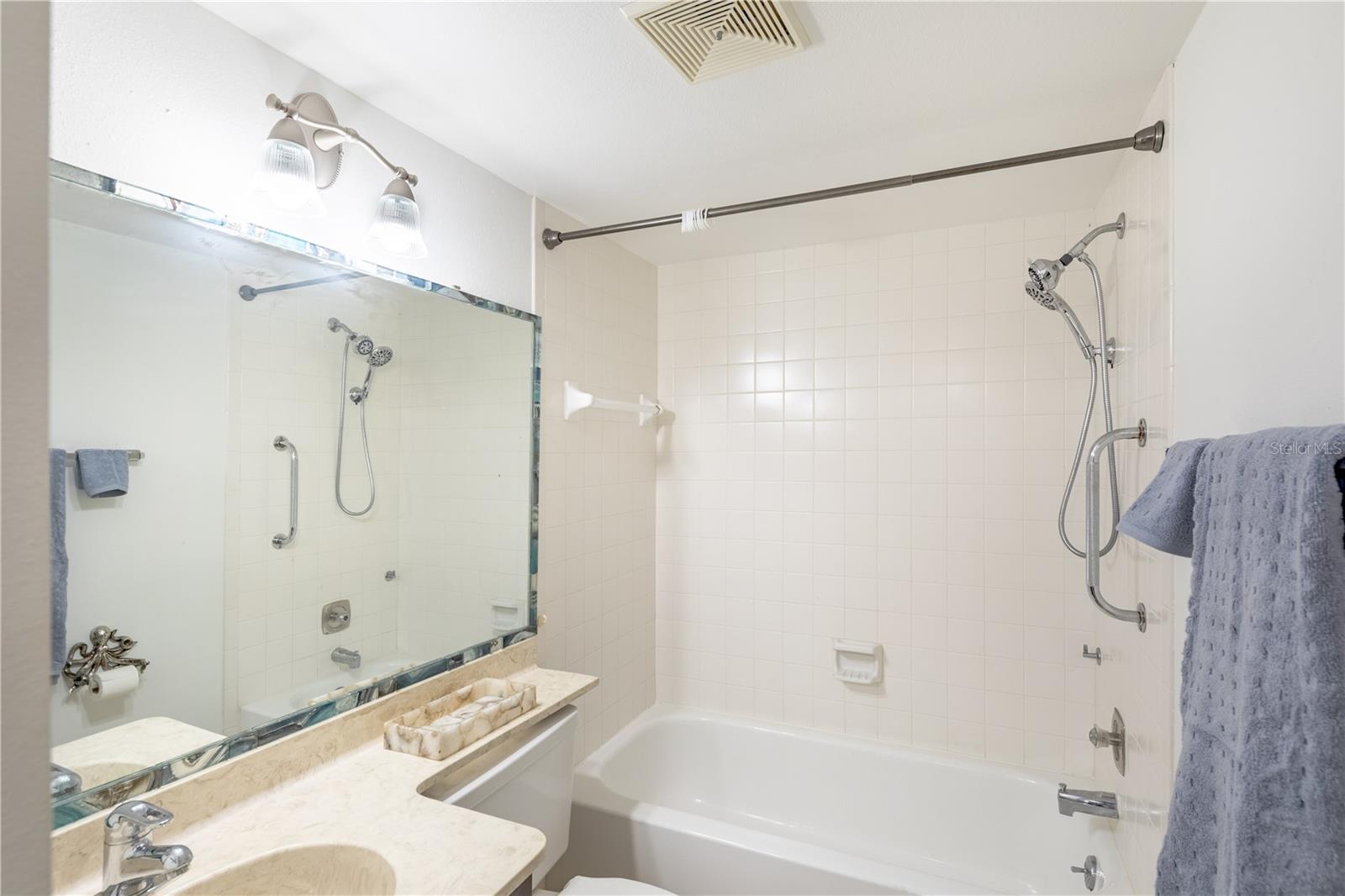 BIRD BAY II - Residential