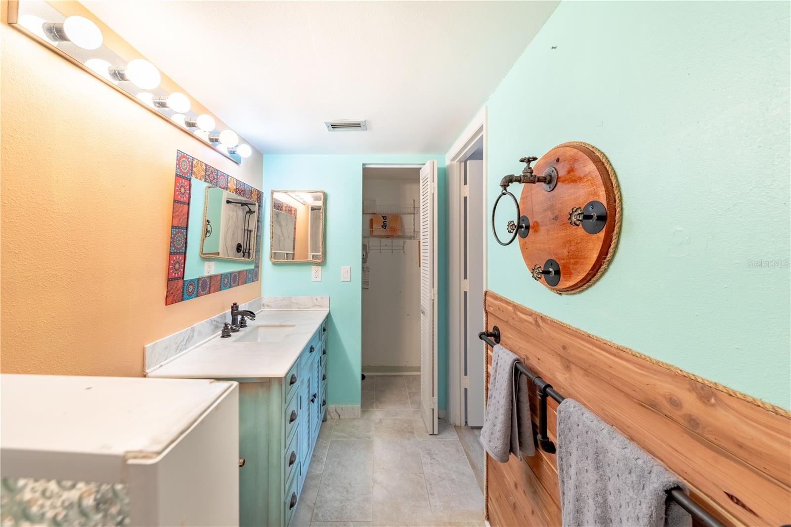 BIRD BAY II - Residential