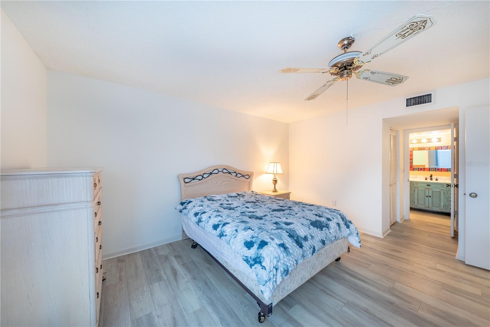 BIRD BAY II - Residential