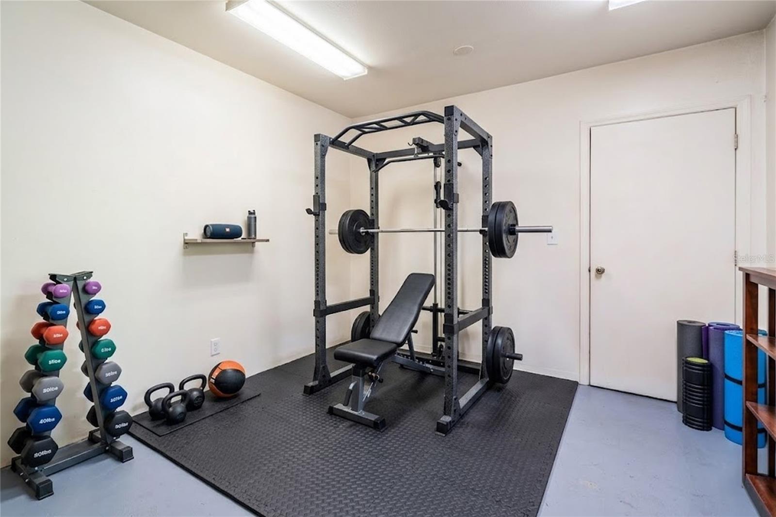 INVERNESS ACRES UNIT 01 AKA INVERNESS VILLAGE - Residential