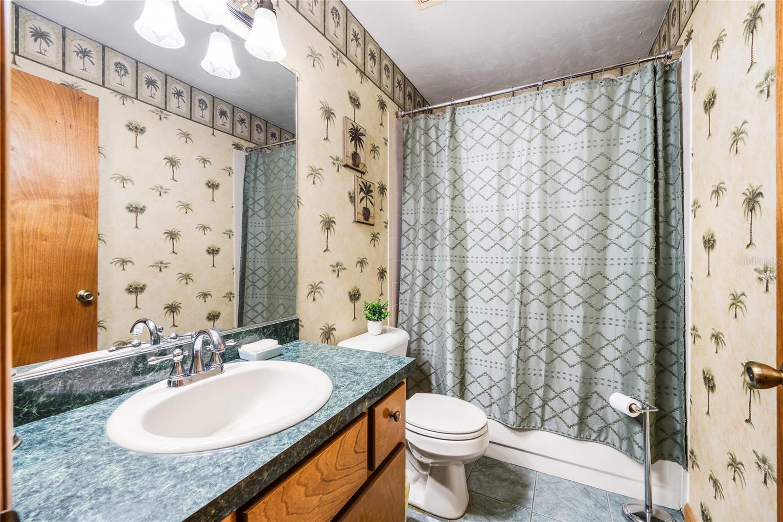 INVERNESS ACRES UNIT 01 AKA INVERNESS VILLAGE - Residential