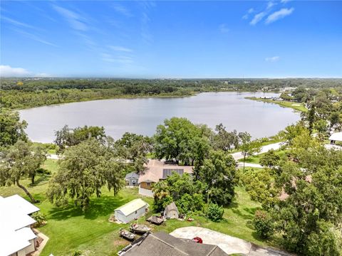 Photo of 919 S Lake Avenue, Groveland, FL 34736 (MLS # G5098738) Photo of 919 S Lake Avenue, Groveland, FL 34736 (MLS # G5098738)