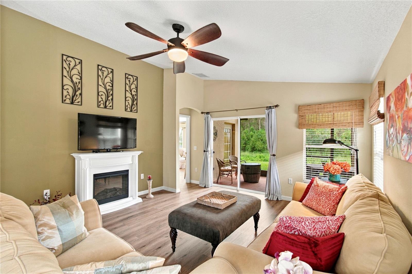 516 GRAND CANAL DR