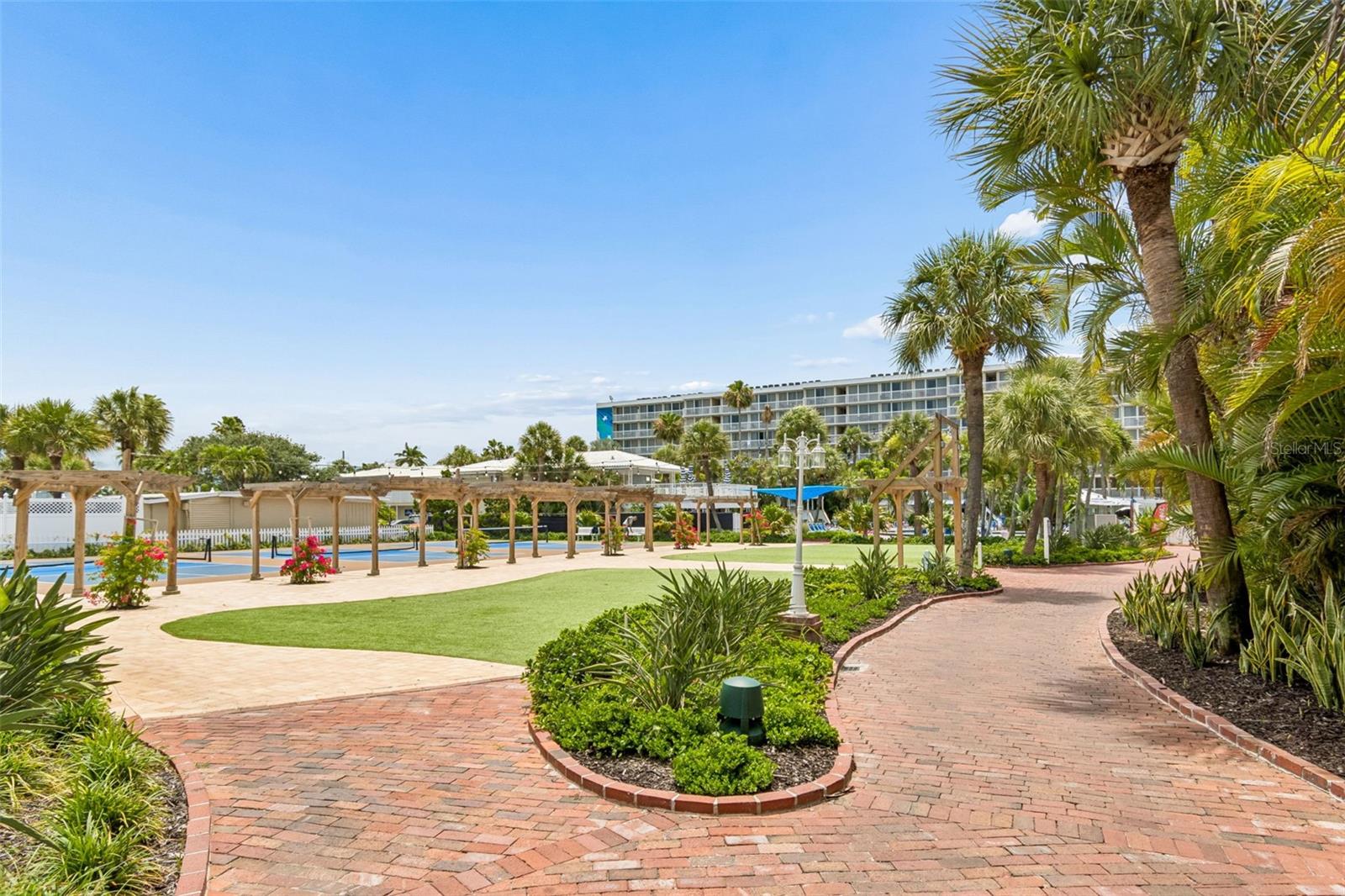 JACARANDA BEACH VILLAS CONDO - Residential