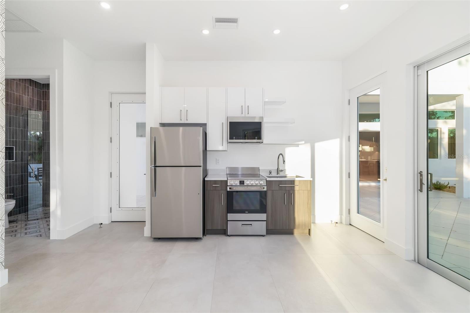 SOUTH GATE - Residential