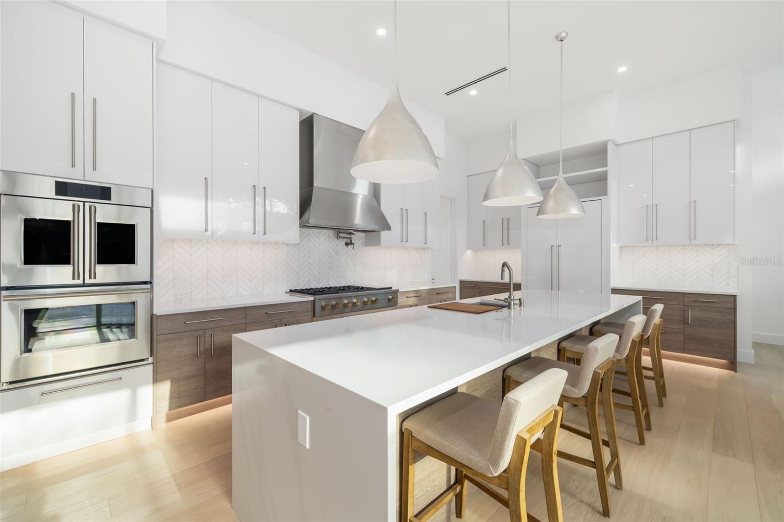 SOUTH GATE - Residential