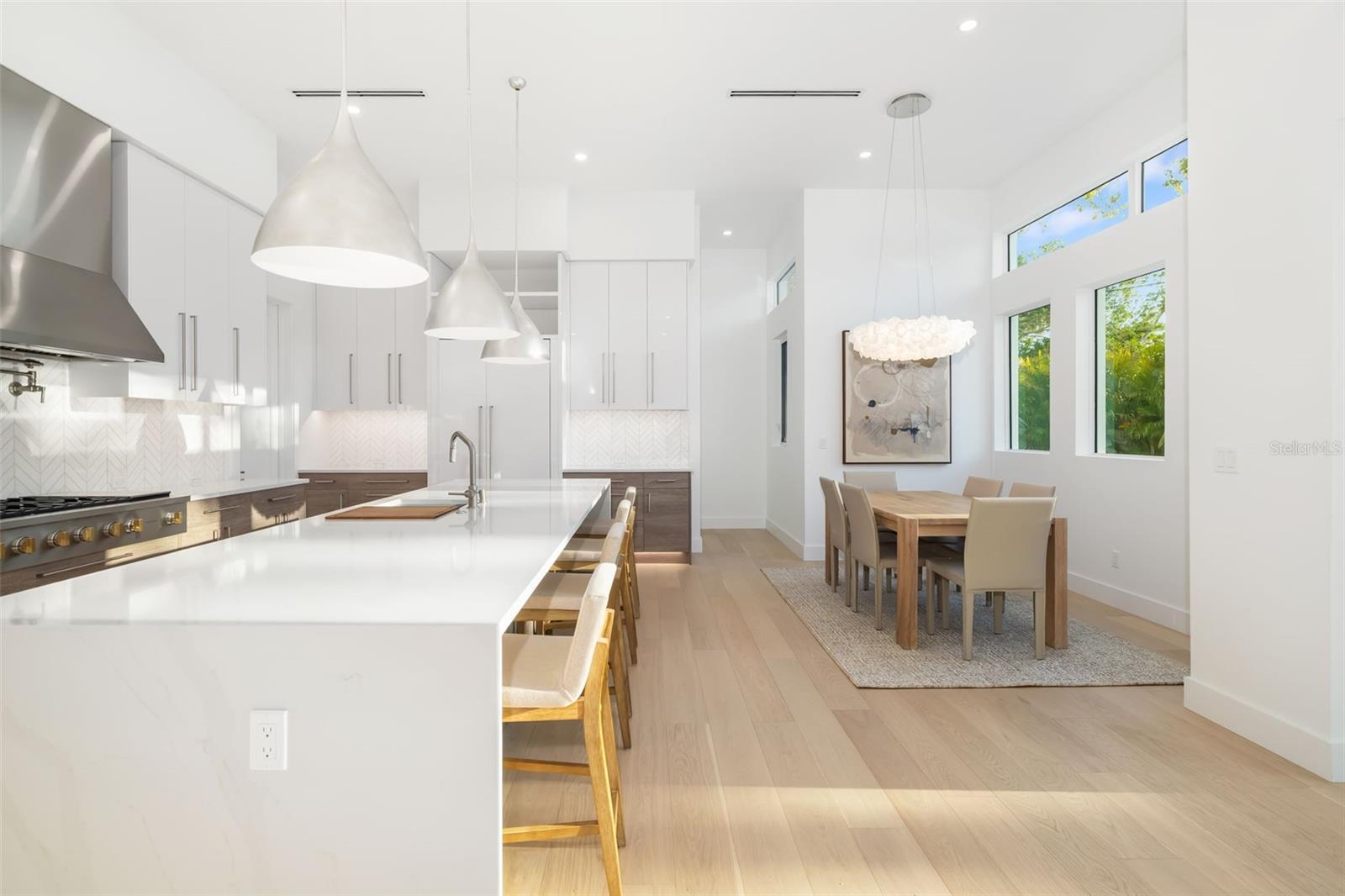 SOUTH GATE - Residential