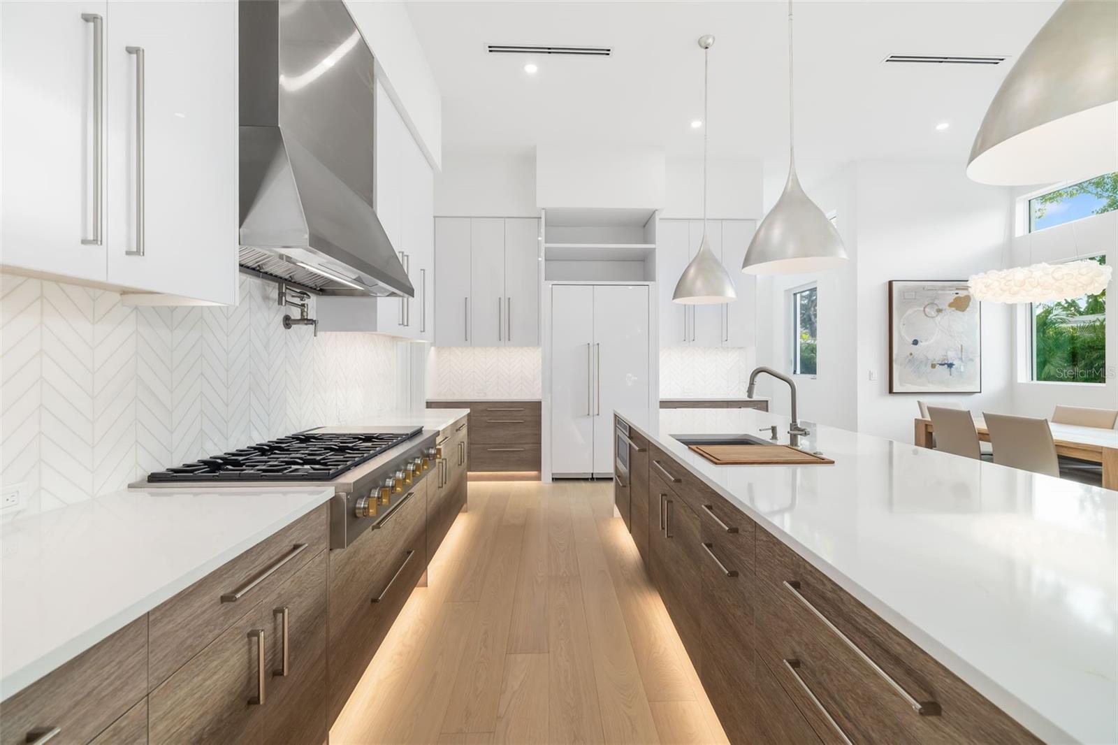 SOUTH GATE - Residential