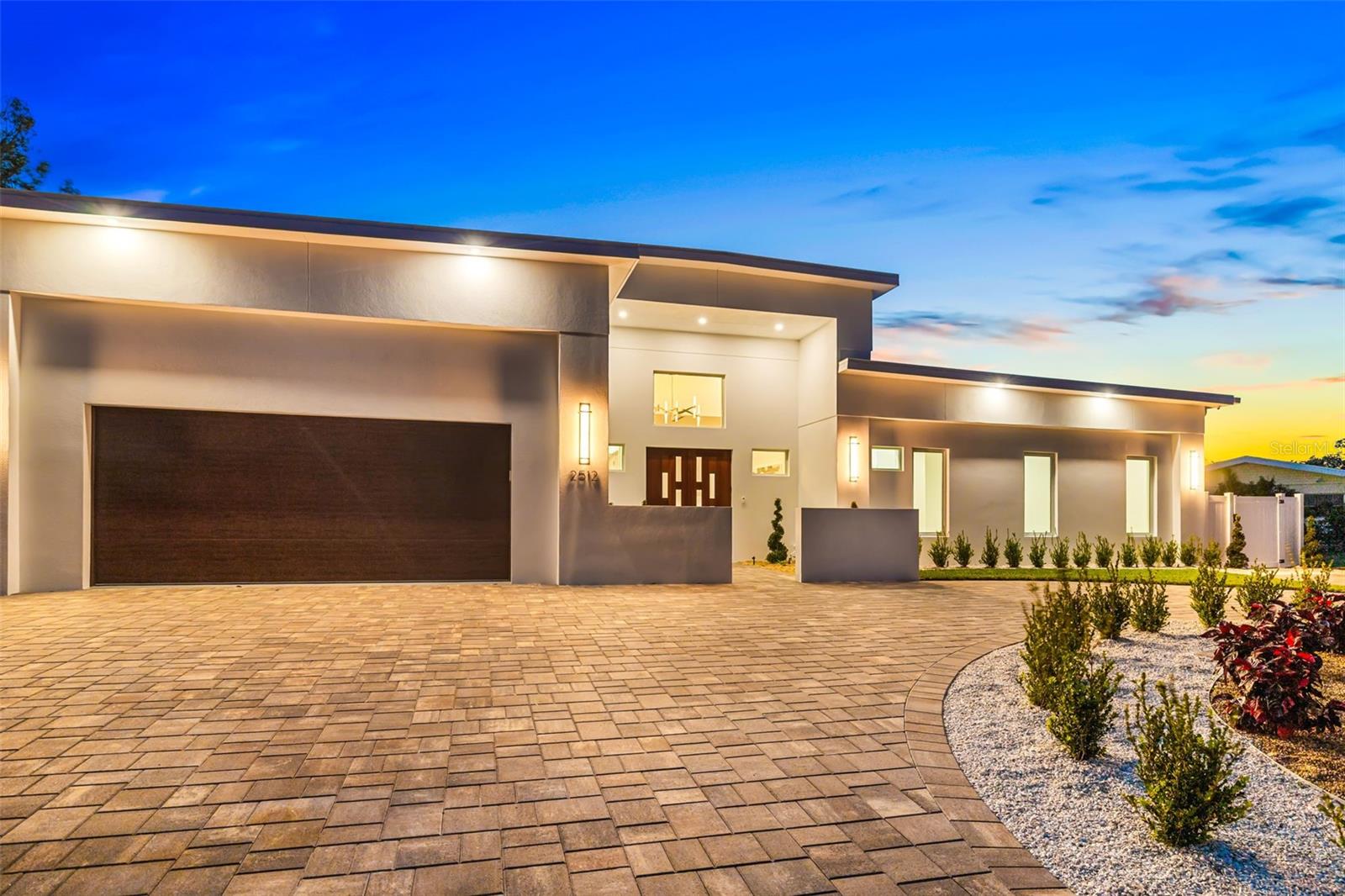 SOUTH GATE - Residential