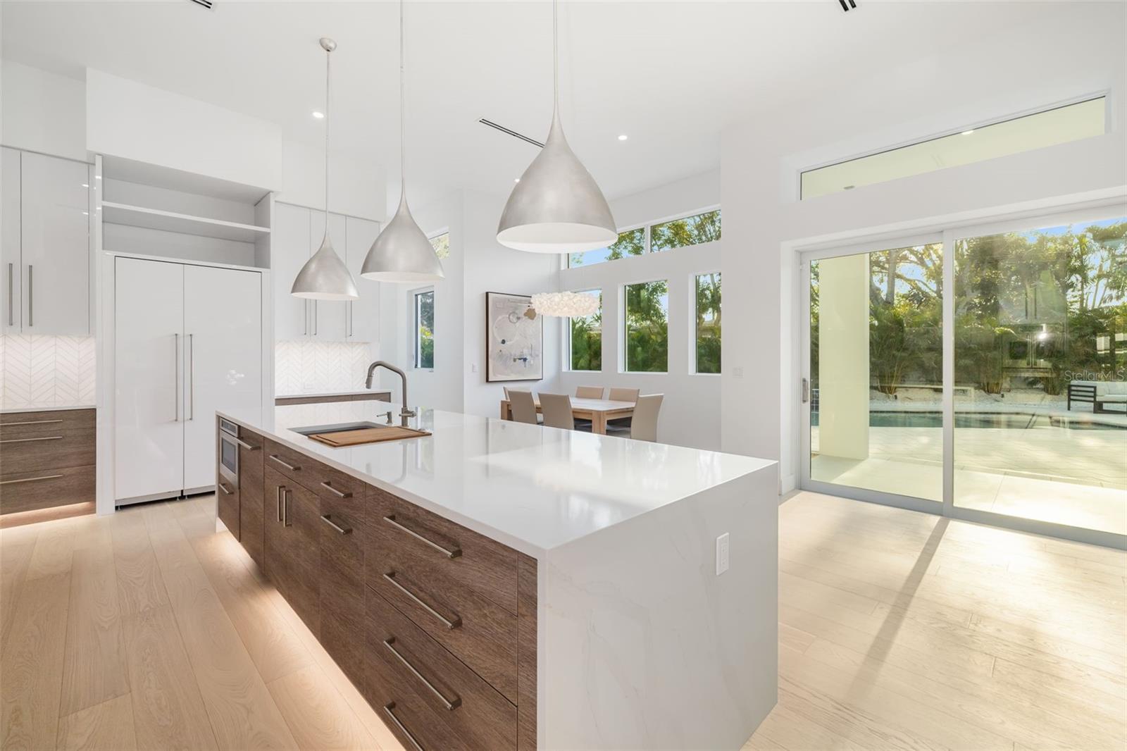 SOUTH GATE - Residential