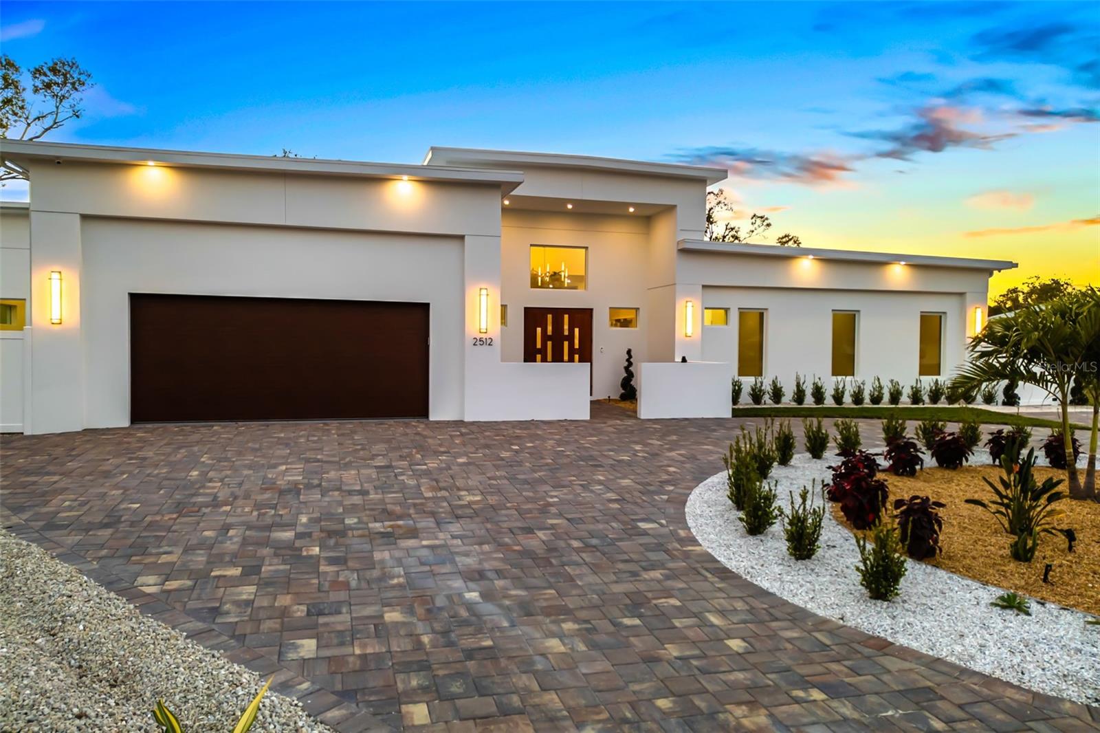 SOUTH GATE - Residential