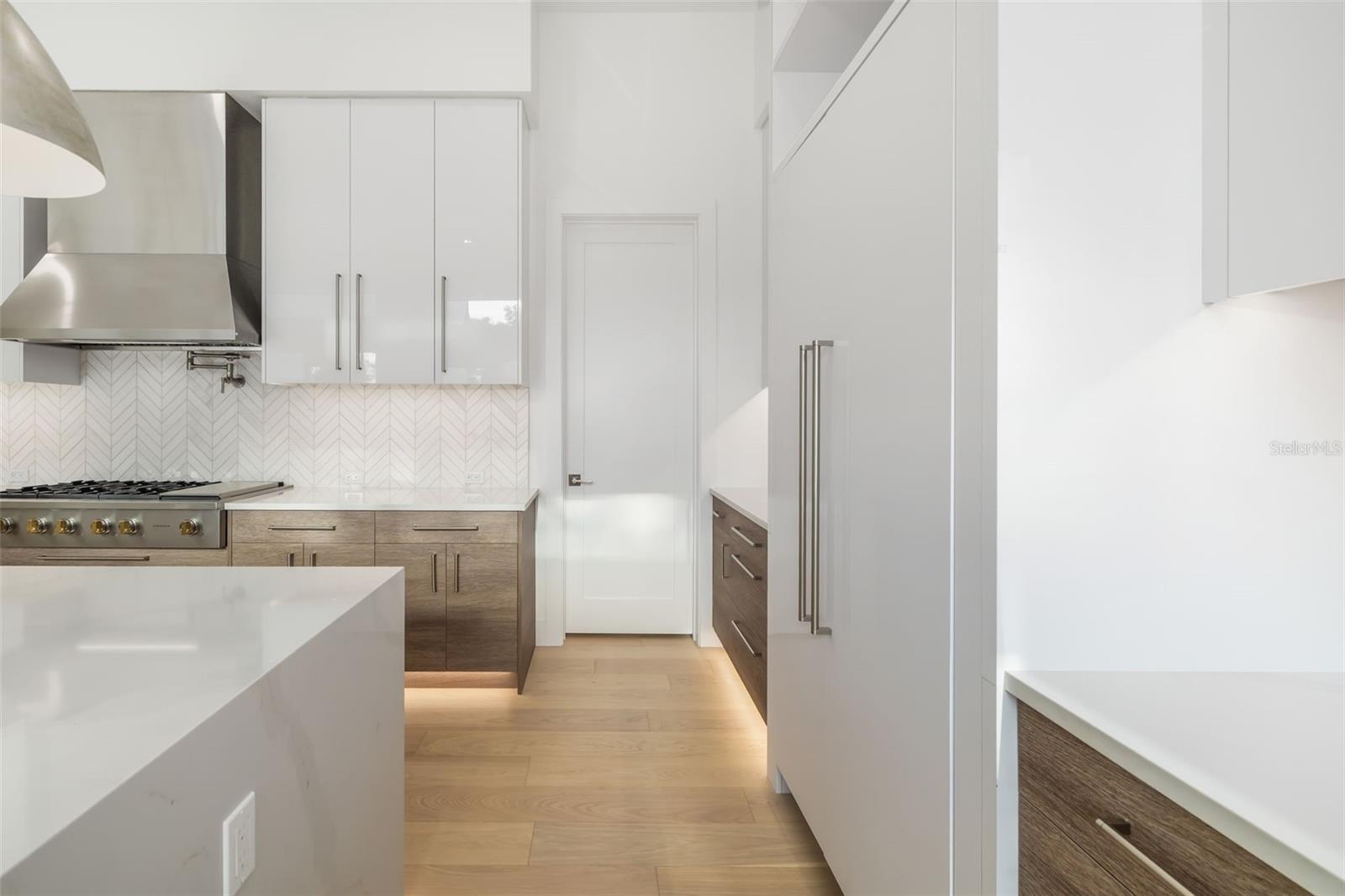 SOUTH GATE - Residential