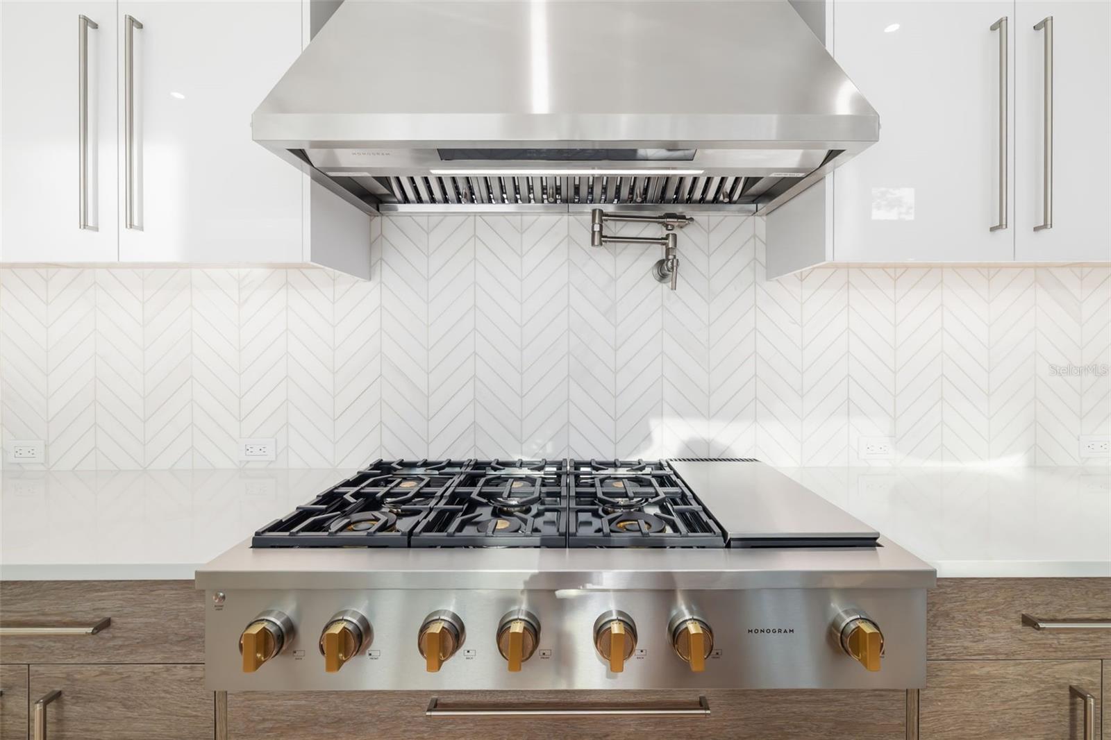 SOUTH GATE - Residential