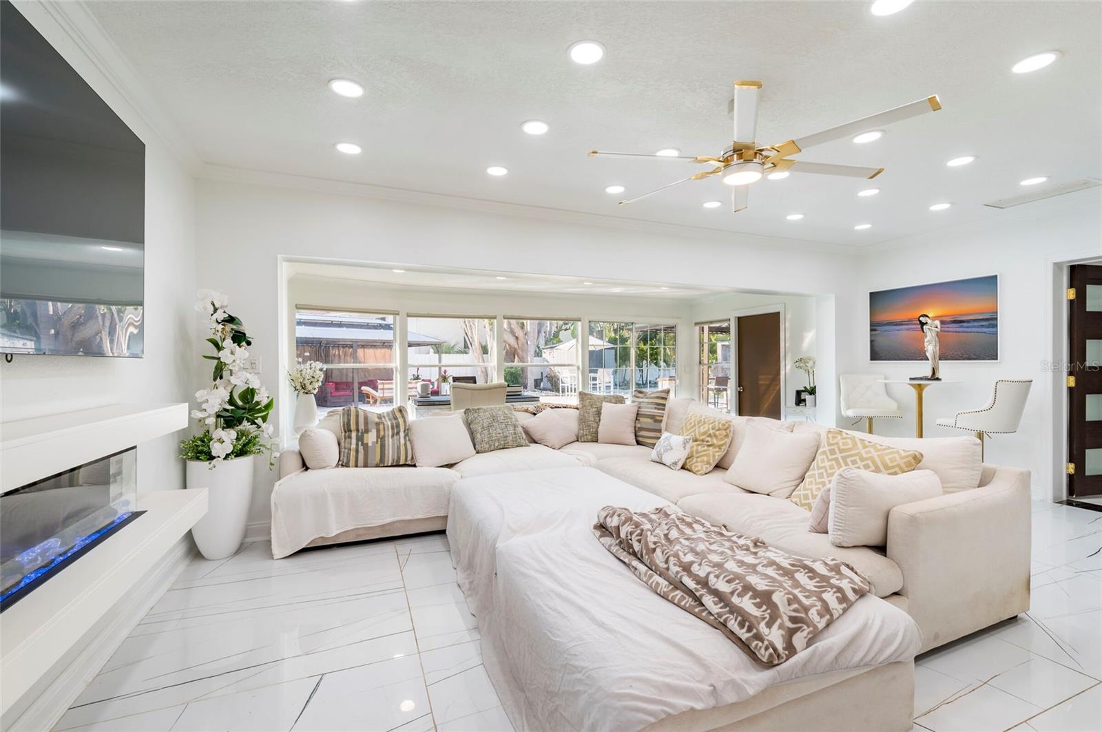 HARBOR HILLS 1ST ADD - Residential Lease