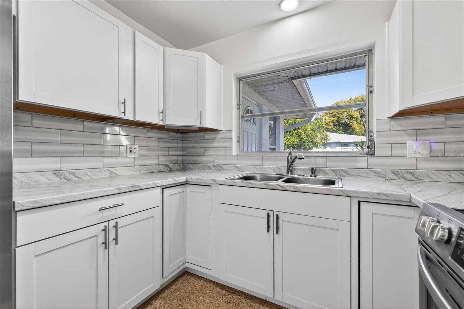 SUNNY PARK GROVES - Residential