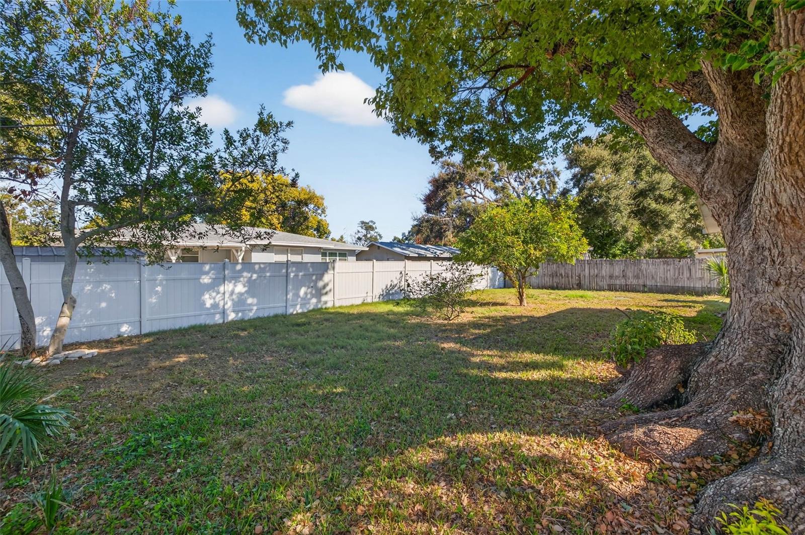 SUNNY PARK GROVES - Residential