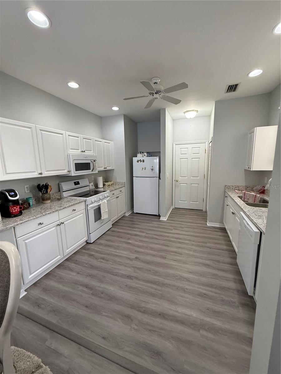 LAKESIDE PLANTATION - Residential