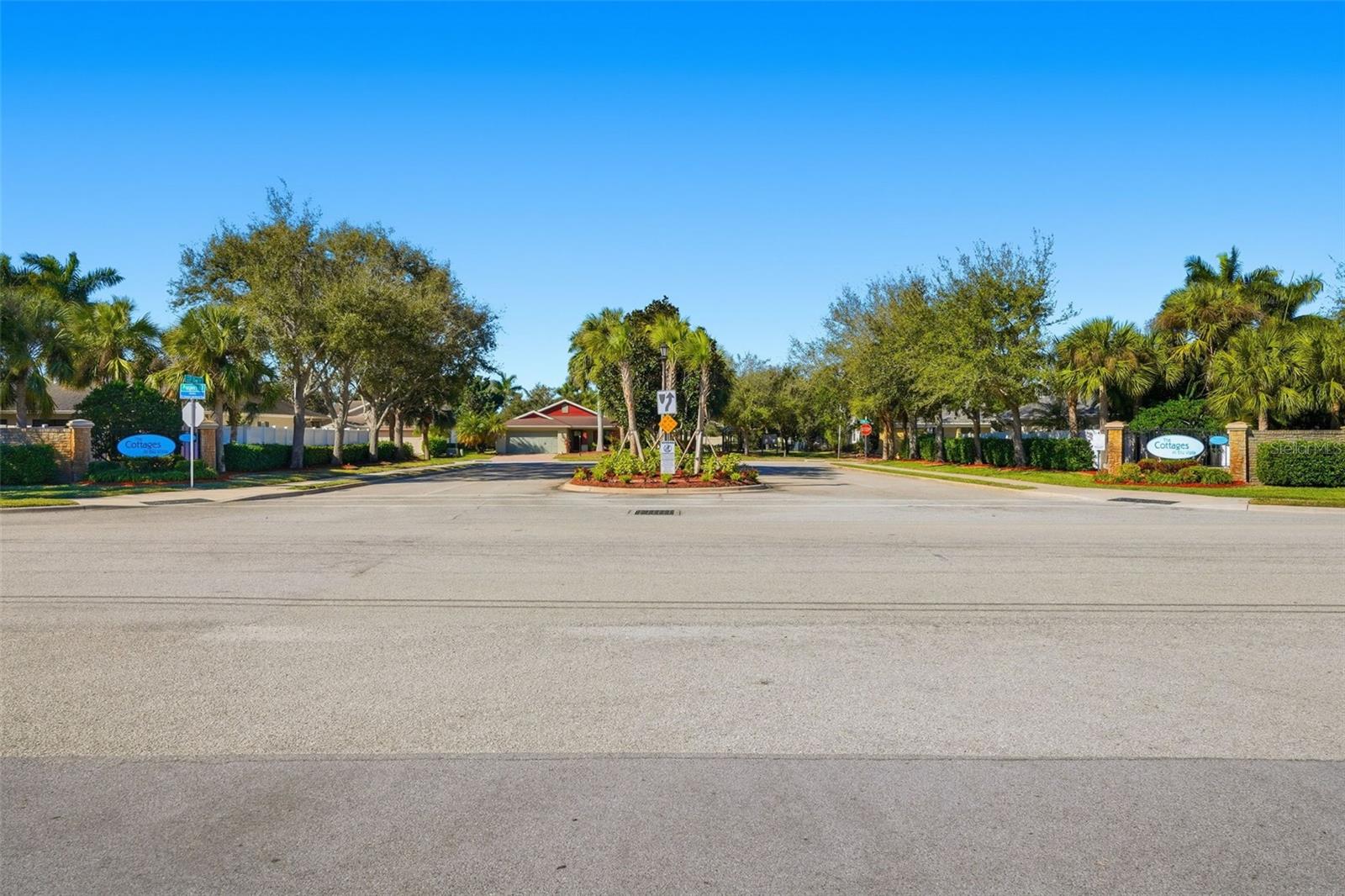 COTTAGES AT BLU VISTA - Residential