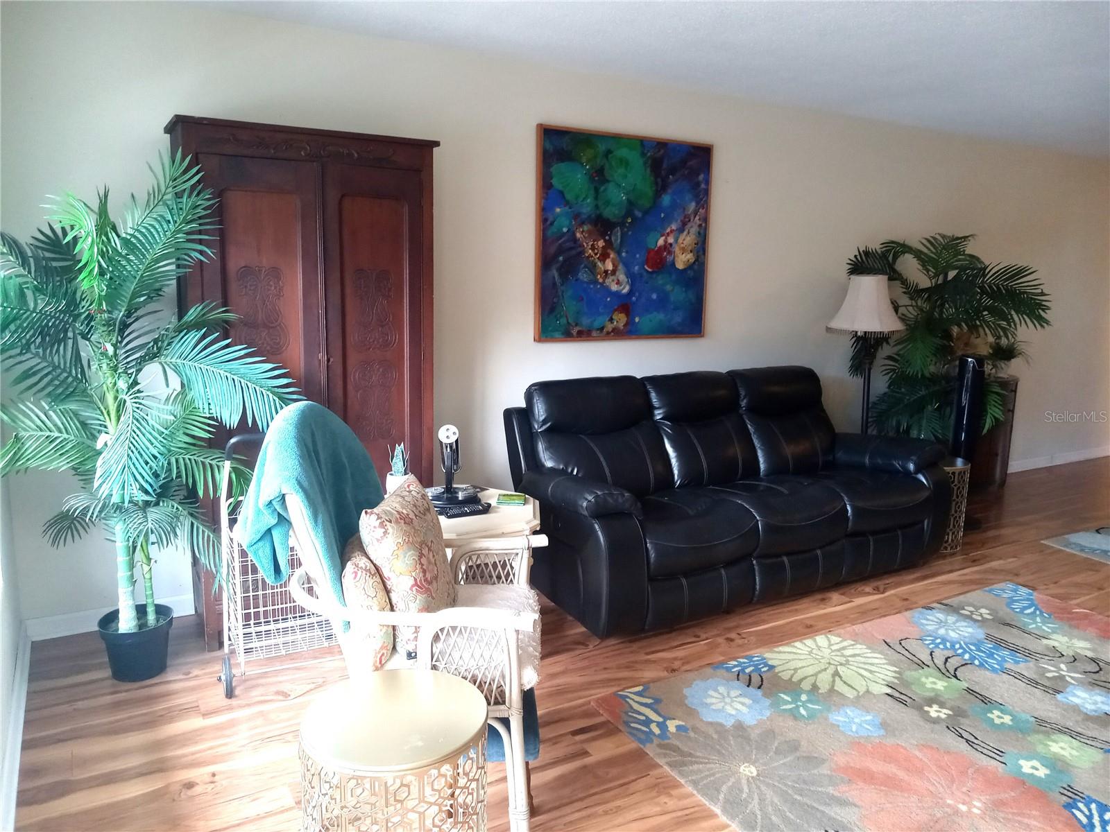 2041 AUSTRALIA WAY W 25