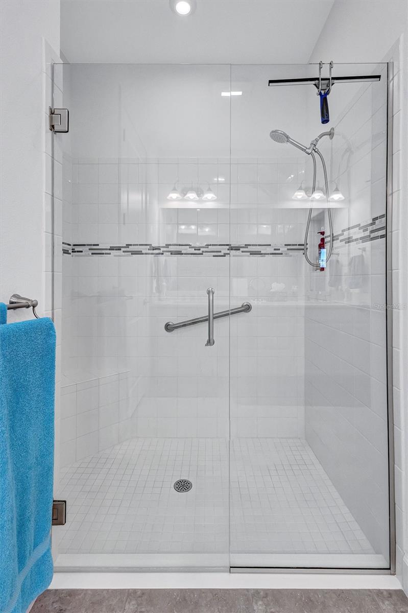 AZARIO ESPLANADE PH II SUBPH C-O - Residential