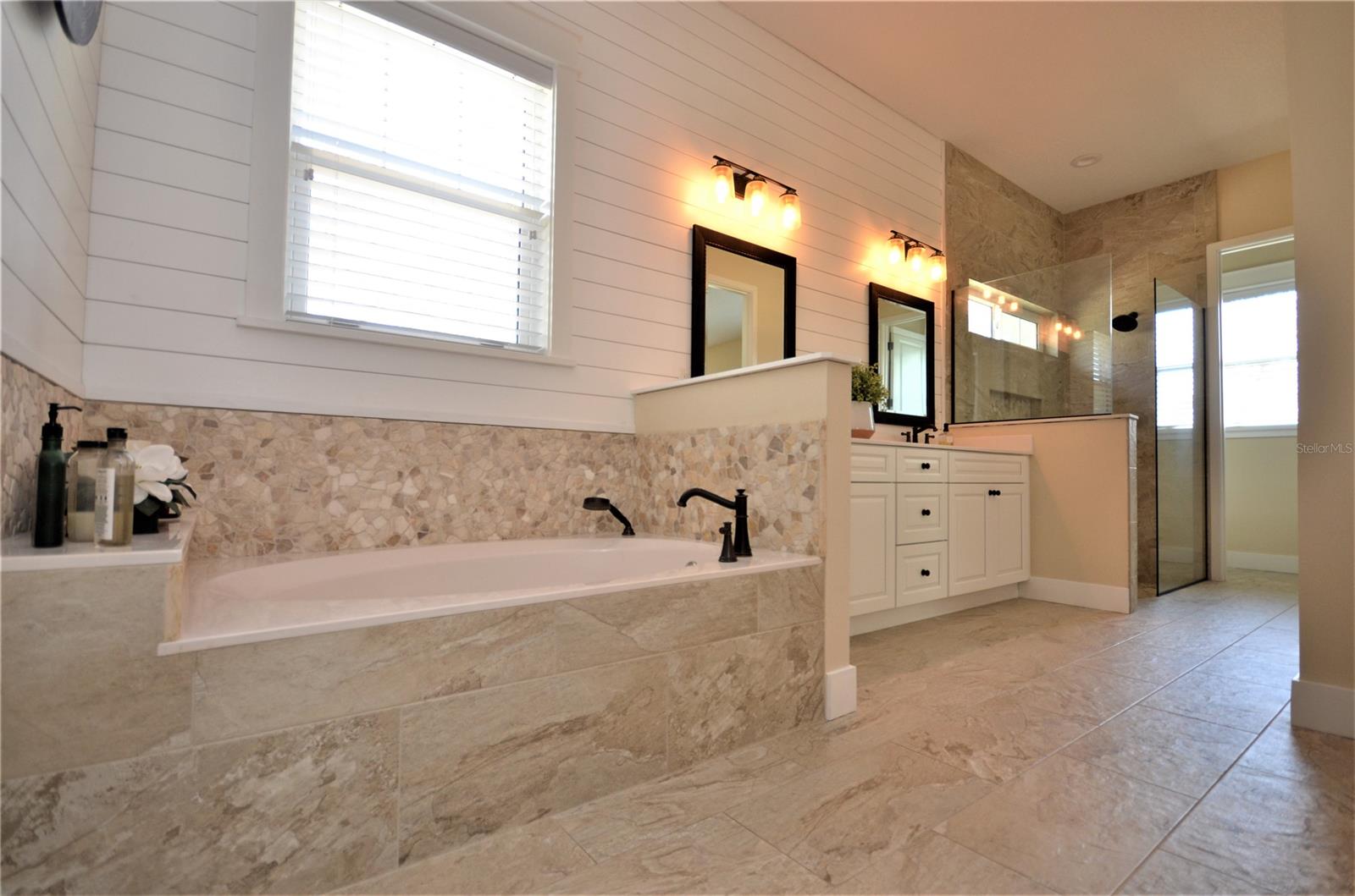 Volco Hlnds - Residential