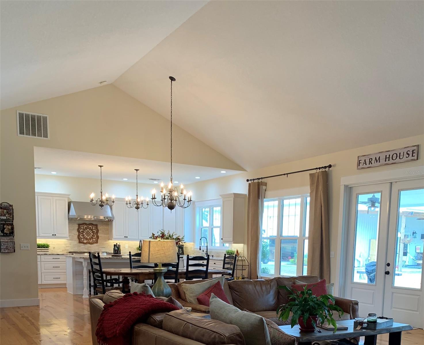 Volco Hlnds - Residential