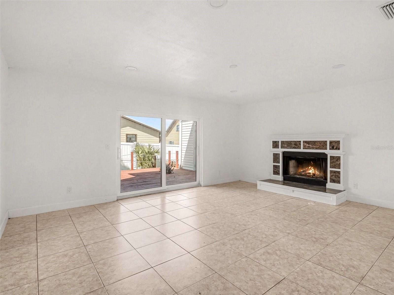 SPANISH WELLS - Residential