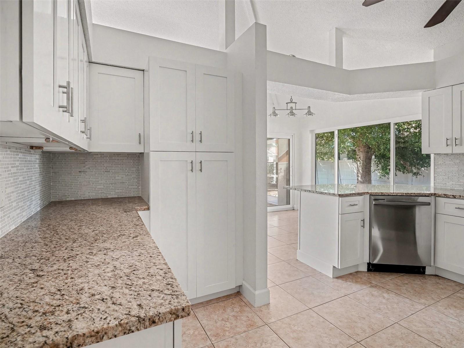 SPANISH WELLS - Residential