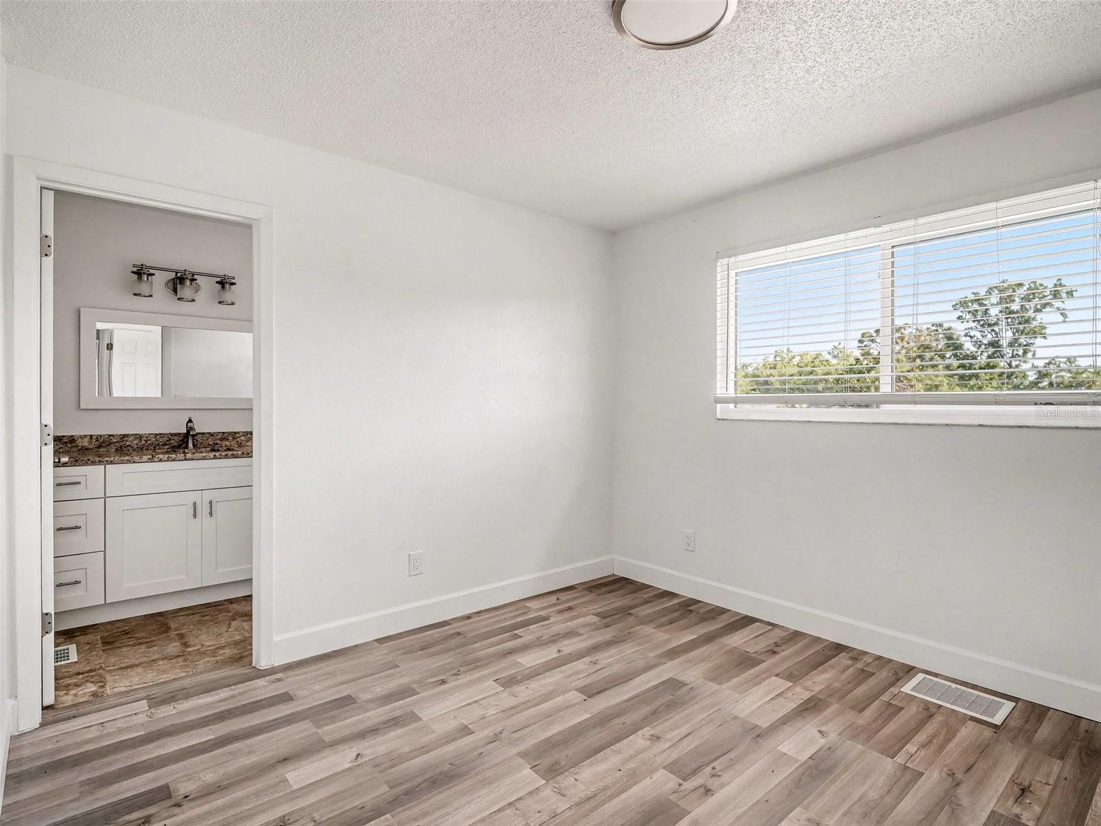 SPANISH WELLS - Residential