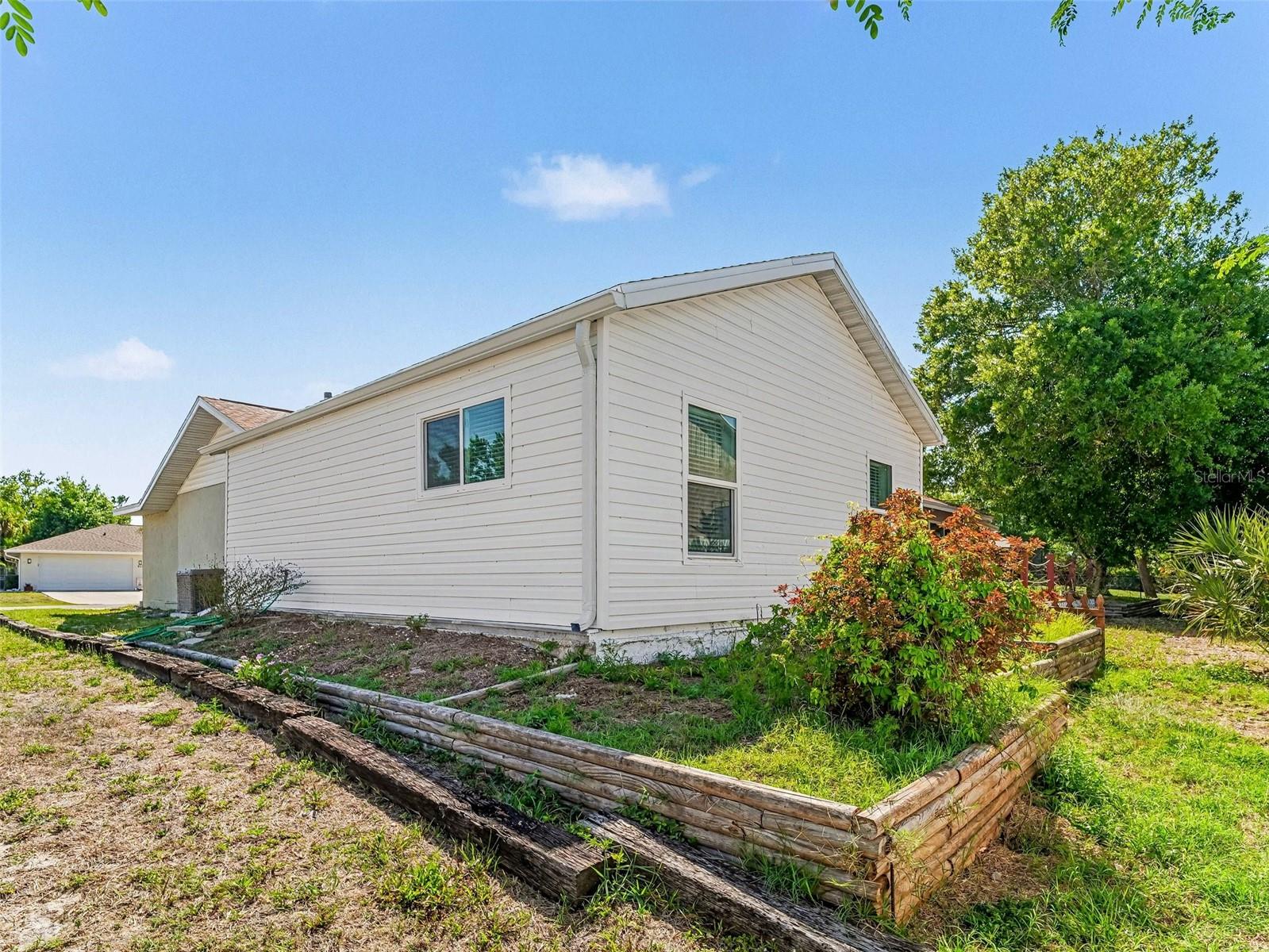 SPANISH WELLS - Residential