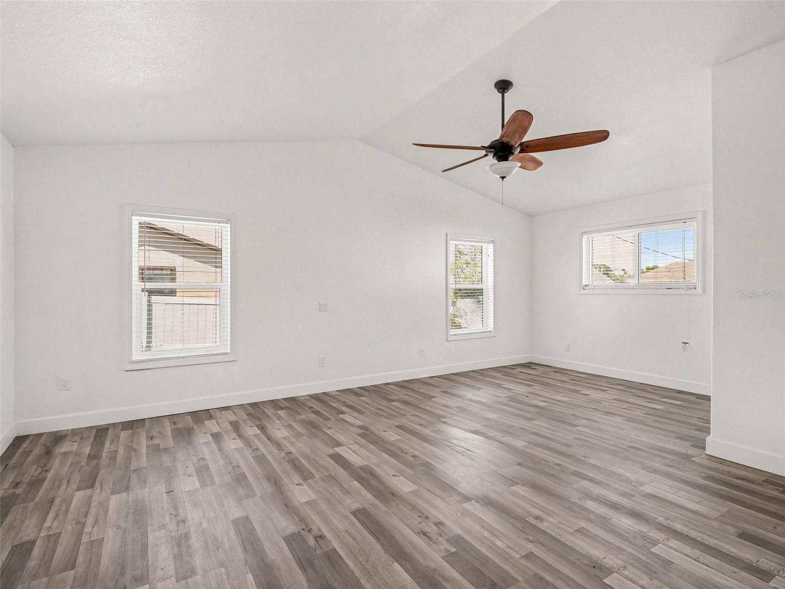 SPANISH WELLS - Residential