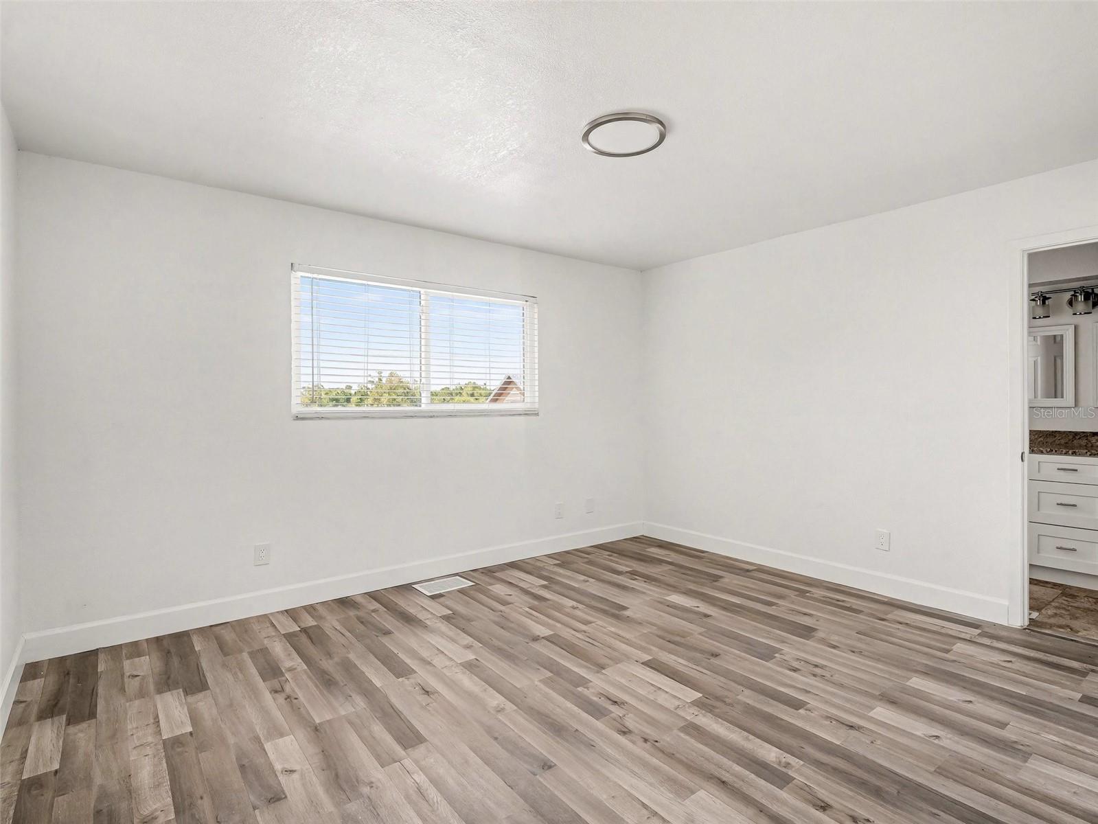 SPANISH WELLS - Residential