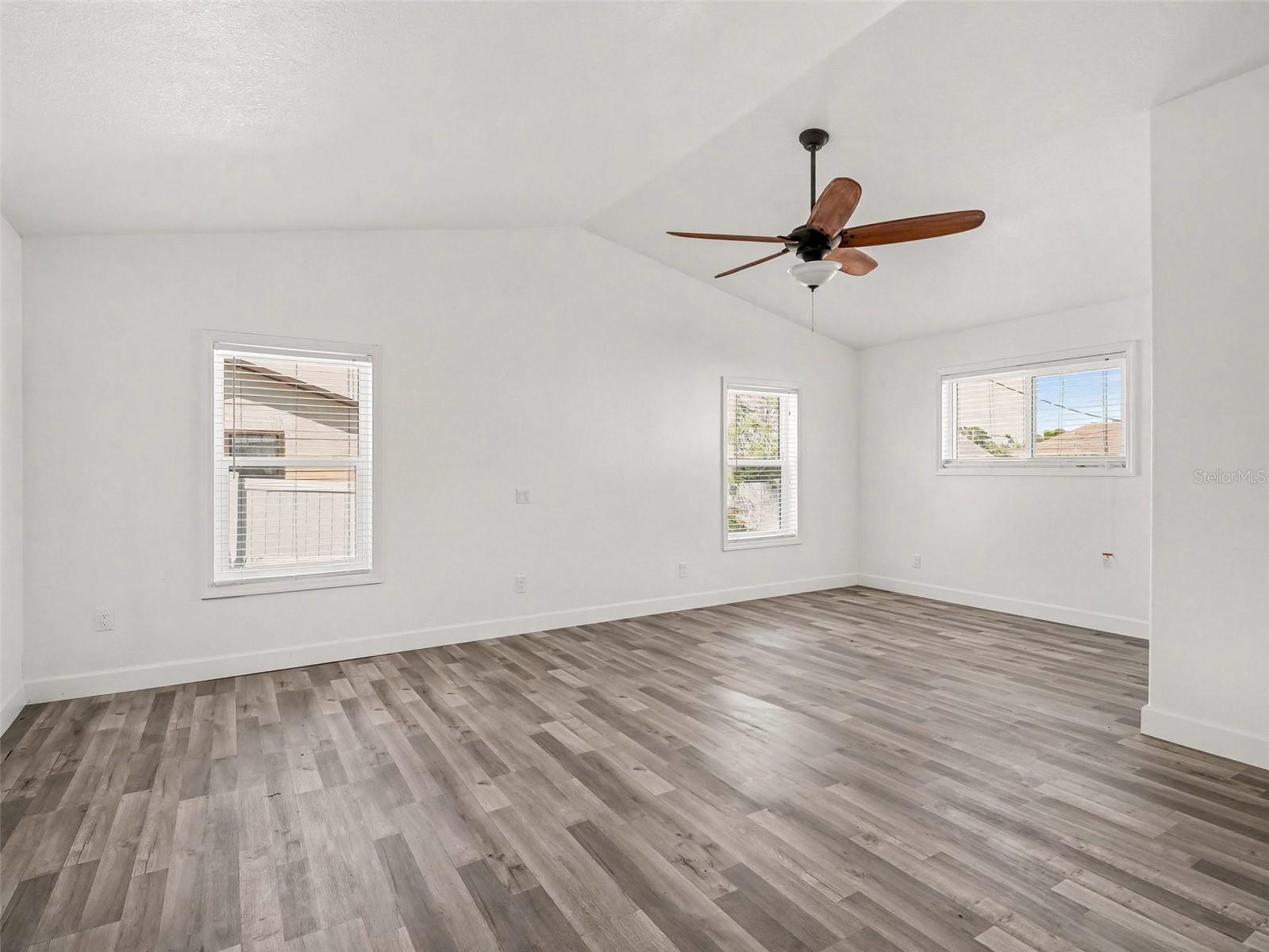 SPANISH WELLS - Residential