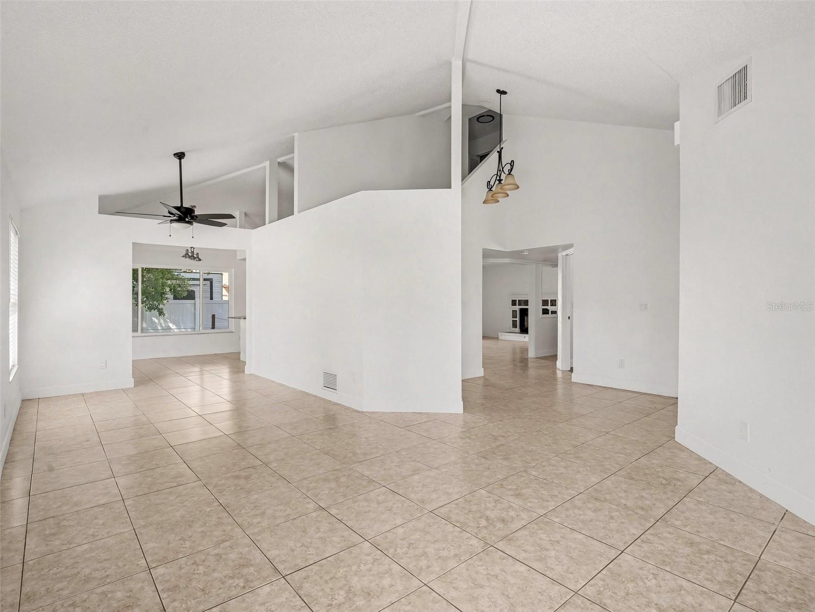 SPANISH WELLS - Residential