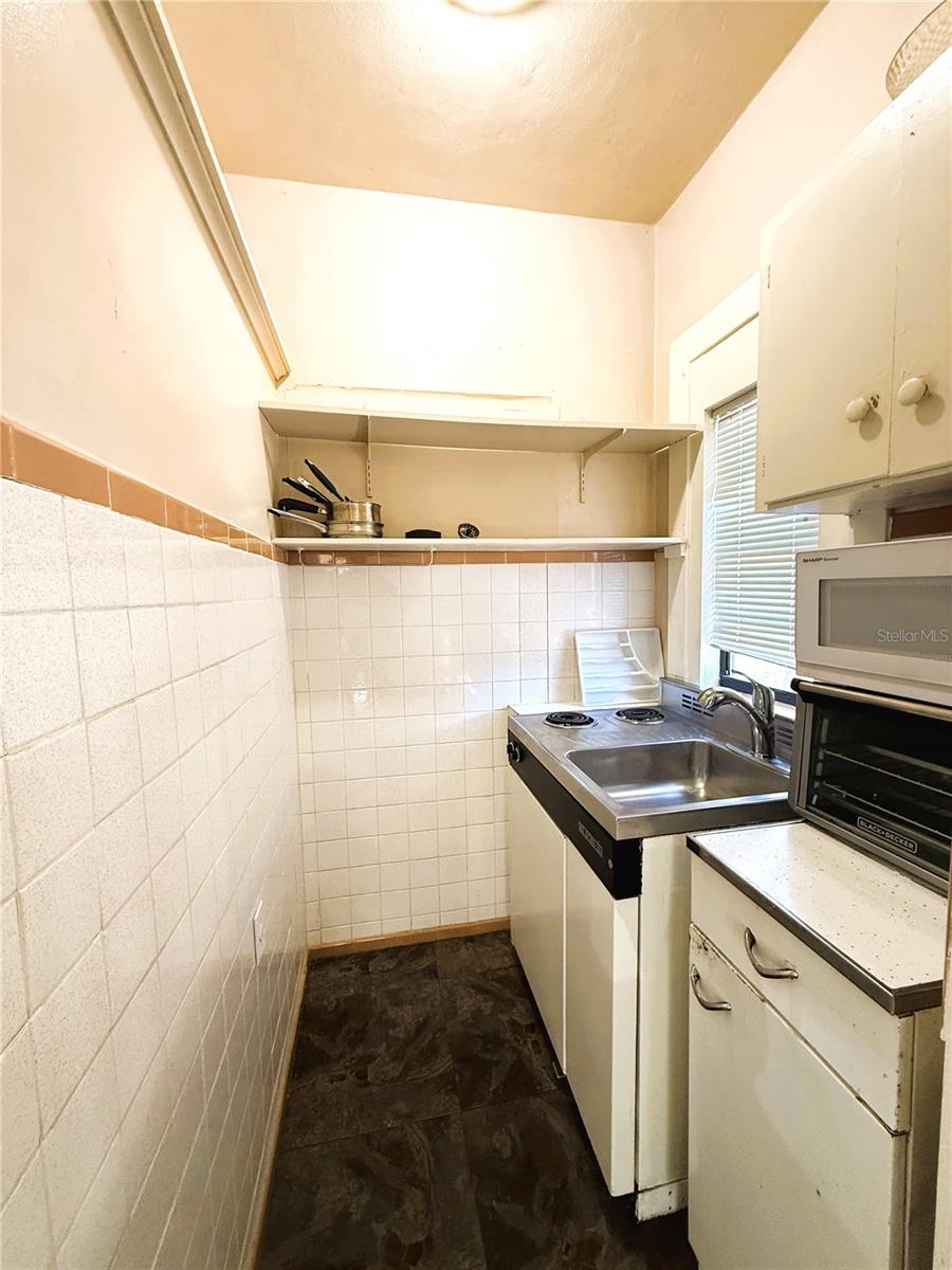 RIDGE MANOR - Residential Income