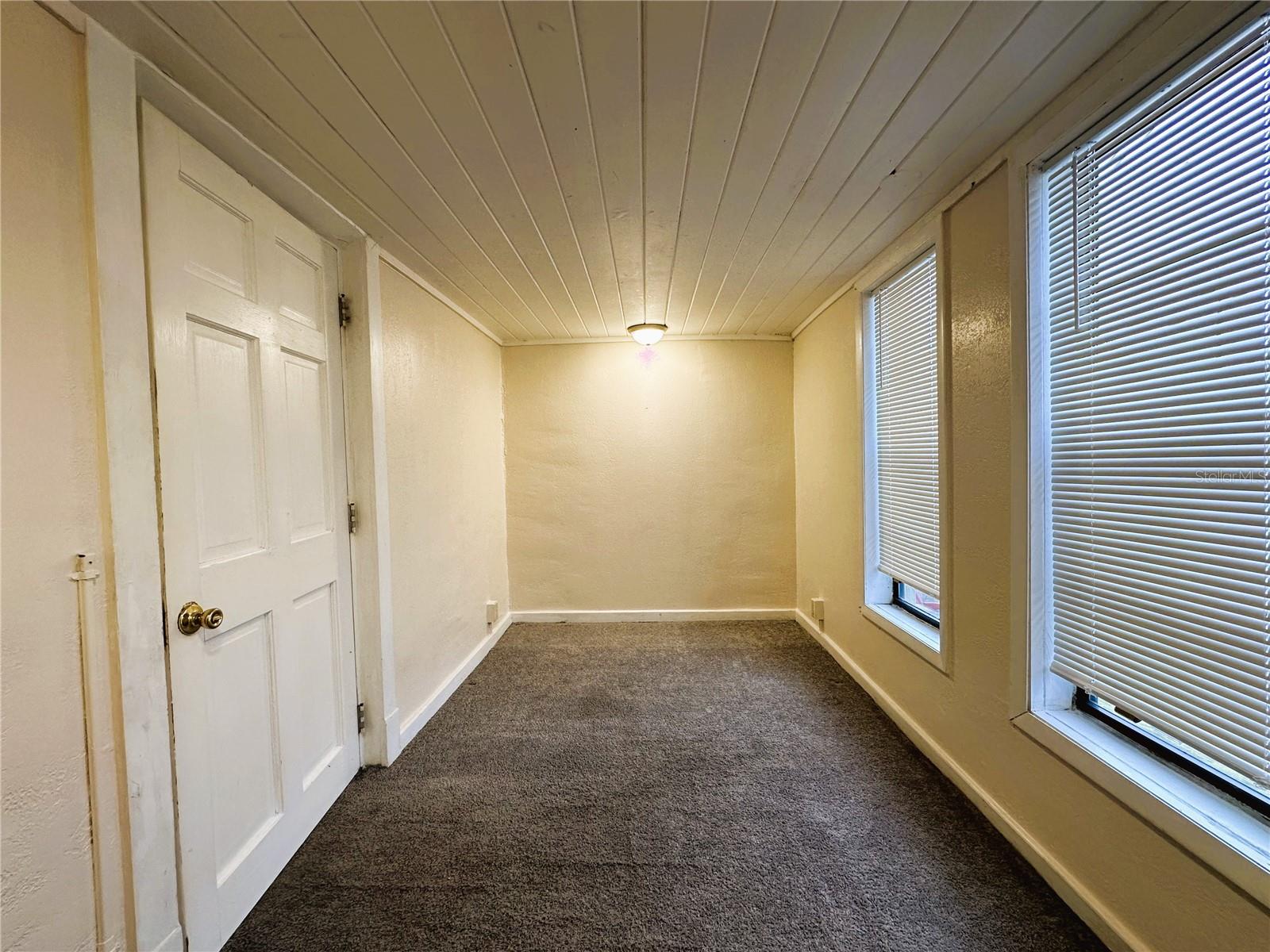 RIDGE MANOR - Residential Income