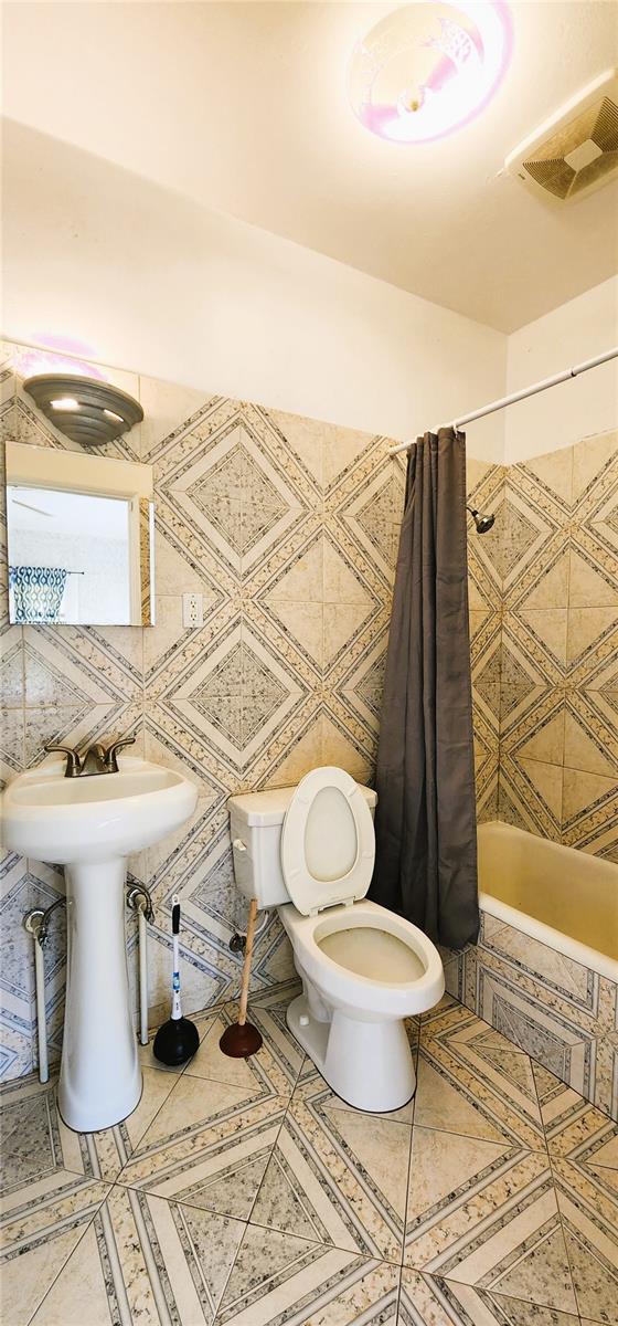 RIDGE MANOR - Residential Income