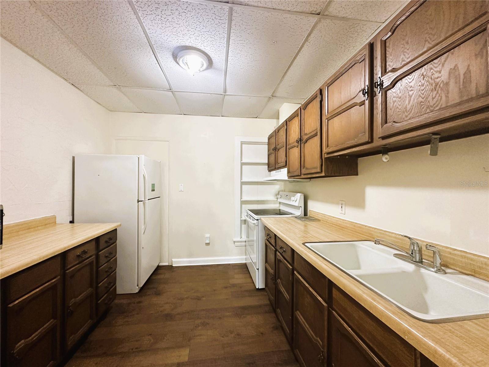 RIDGE MANOR - Residential Income