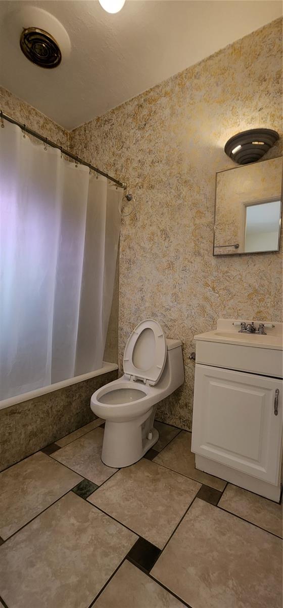 RIDGE MANOR - Residential Income