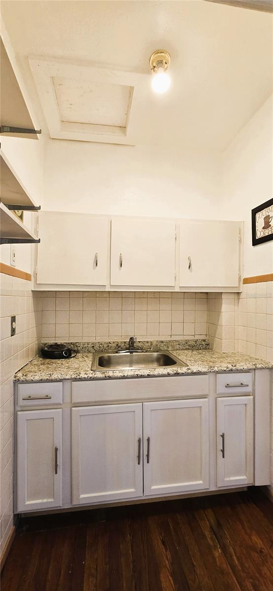 RIDGE MANOR - Residential Income